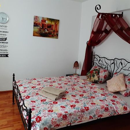 Piata Amzei Old Town Apartment บูคาเรสต์ ภายนอก รูปภาพ