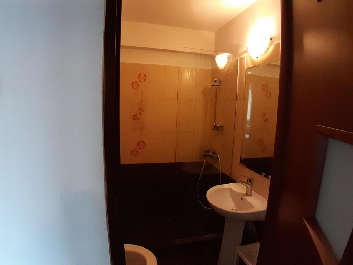 Piata Amzei Old Town Apartment บูคาเรสต์ ภายนอก รูปภาพ