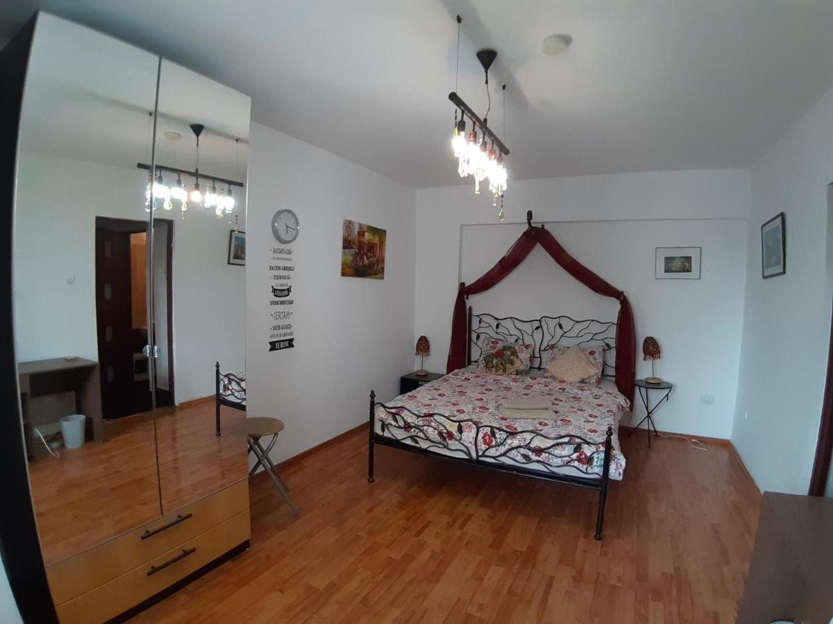 Piata Amzei Old Town Apartment บูคาเรสต์ ภายนอก รูปภาพ